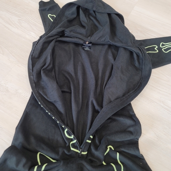 NWOT HYDE AND EEK! Fleece , Glow In The Dark Zip Up Onsie Size  XL Unisex - Picture 2 of 14